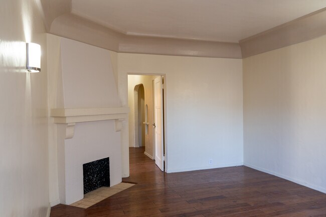 4264 Leimert Blvd