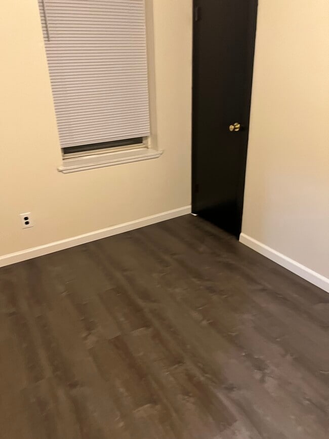 Photo - 921 N 29th St