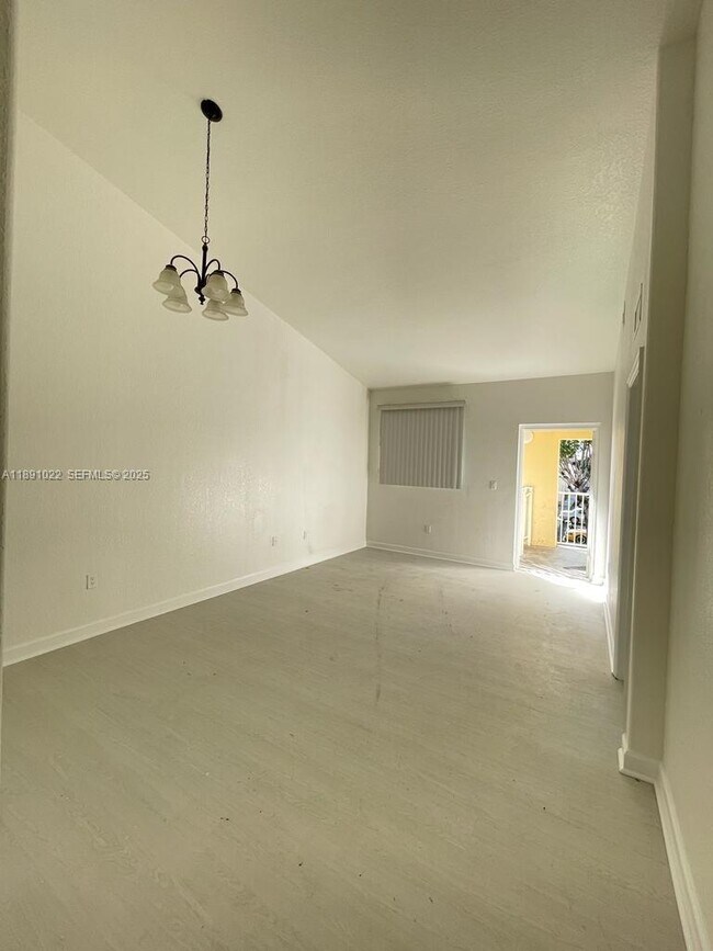 Photo - 2903 SE 17th Ave Unit 206