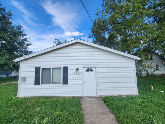 Building Photo - 1518 11th St Unit 1/2 Rental