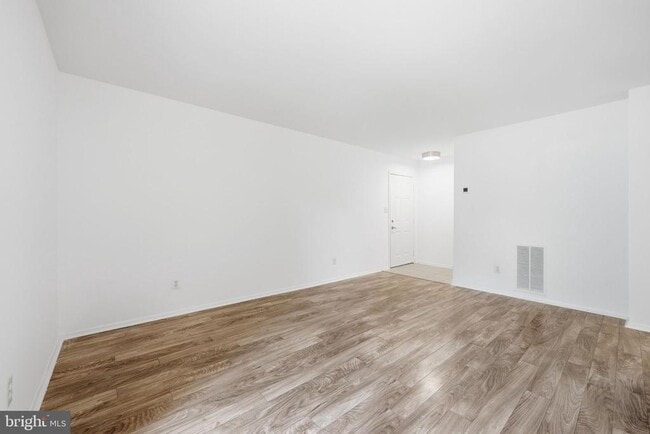 Photo - 1703 Ascot Way Unit D