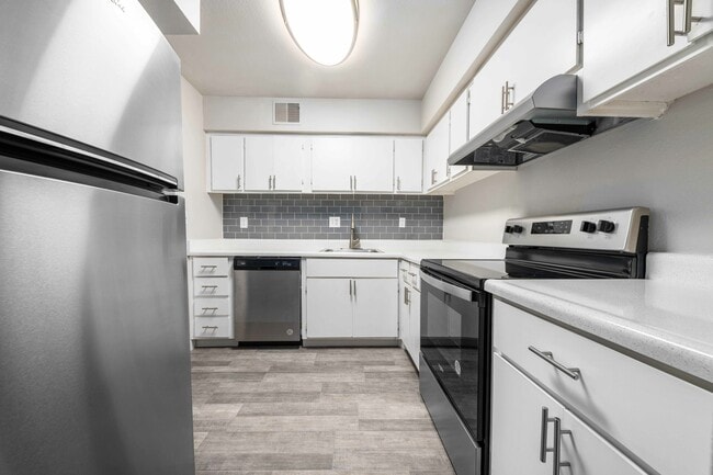 Peoria Grand Apartments