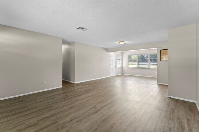 4584 Kirkland Blvd