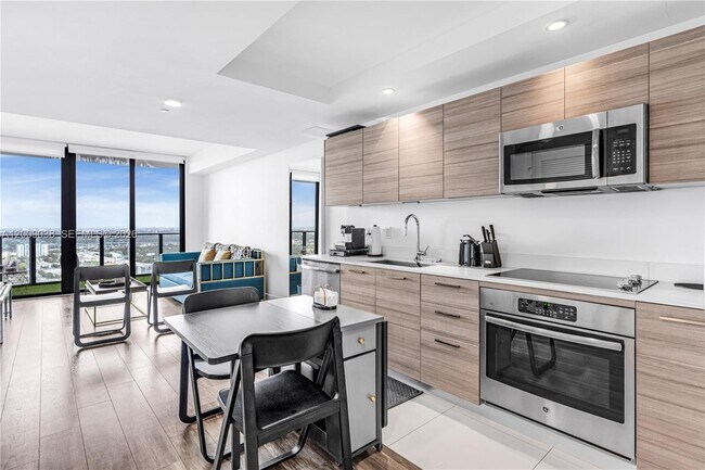 Photo - 121 NE 34th St Unit 2810