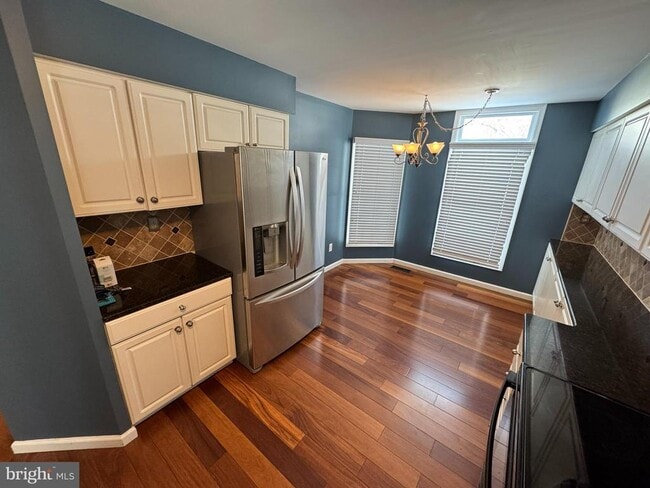 Photo - 11 Killdeer Ln