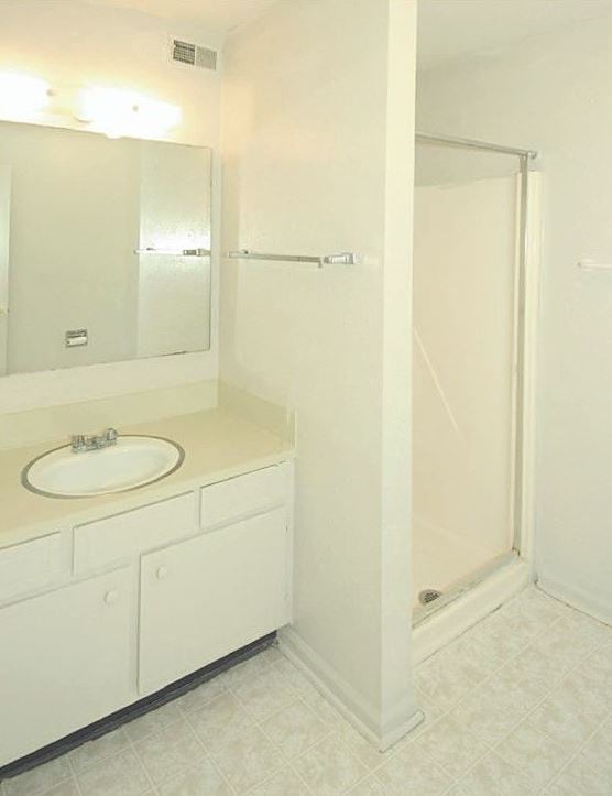 Bathroom - Oak Park at Nations Ford