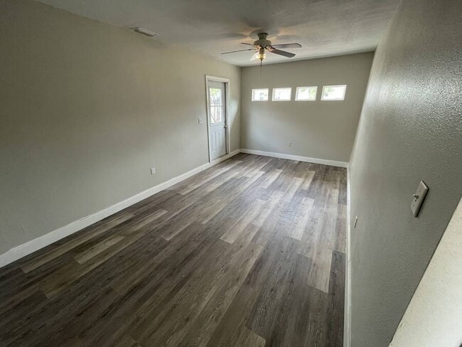 Photo - 7008 Aspen Ave