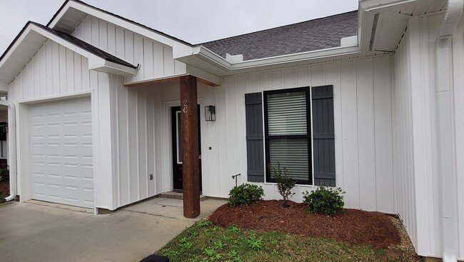 Building Photo - Beautiful 2 Bedroom 2 Bath Townhome in Denham Springs