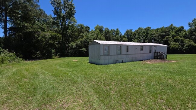 Photo - 77 Saturn Ln