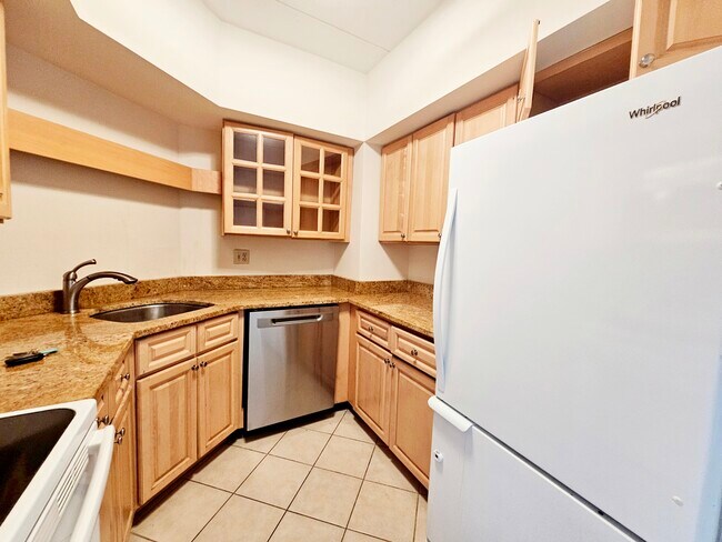 125 Pleasant St Unit 135
