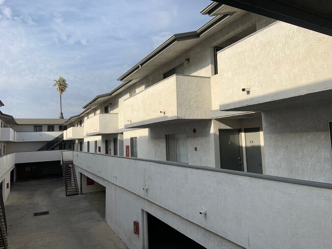 Stepney Apts