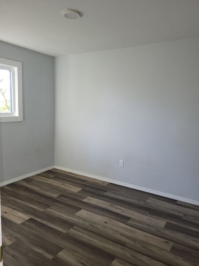 Photo - 2 bedroom 1 bath apartment for rent in Wamego KS Unit 4