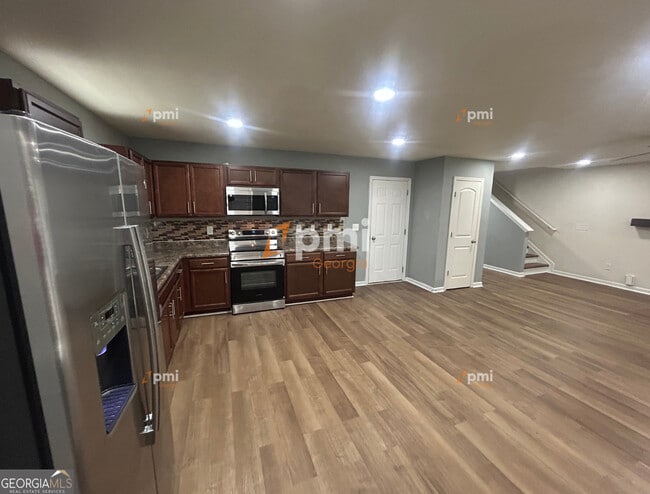 Photo - 156 Sourwood Ln