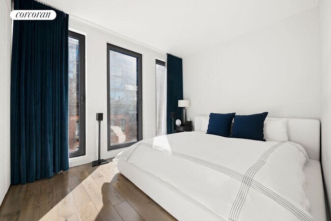 Photo - 15 Renwick St