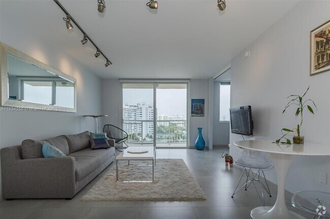 Building Photo - 1345 Lincoln Rd Unit 1202 Rental