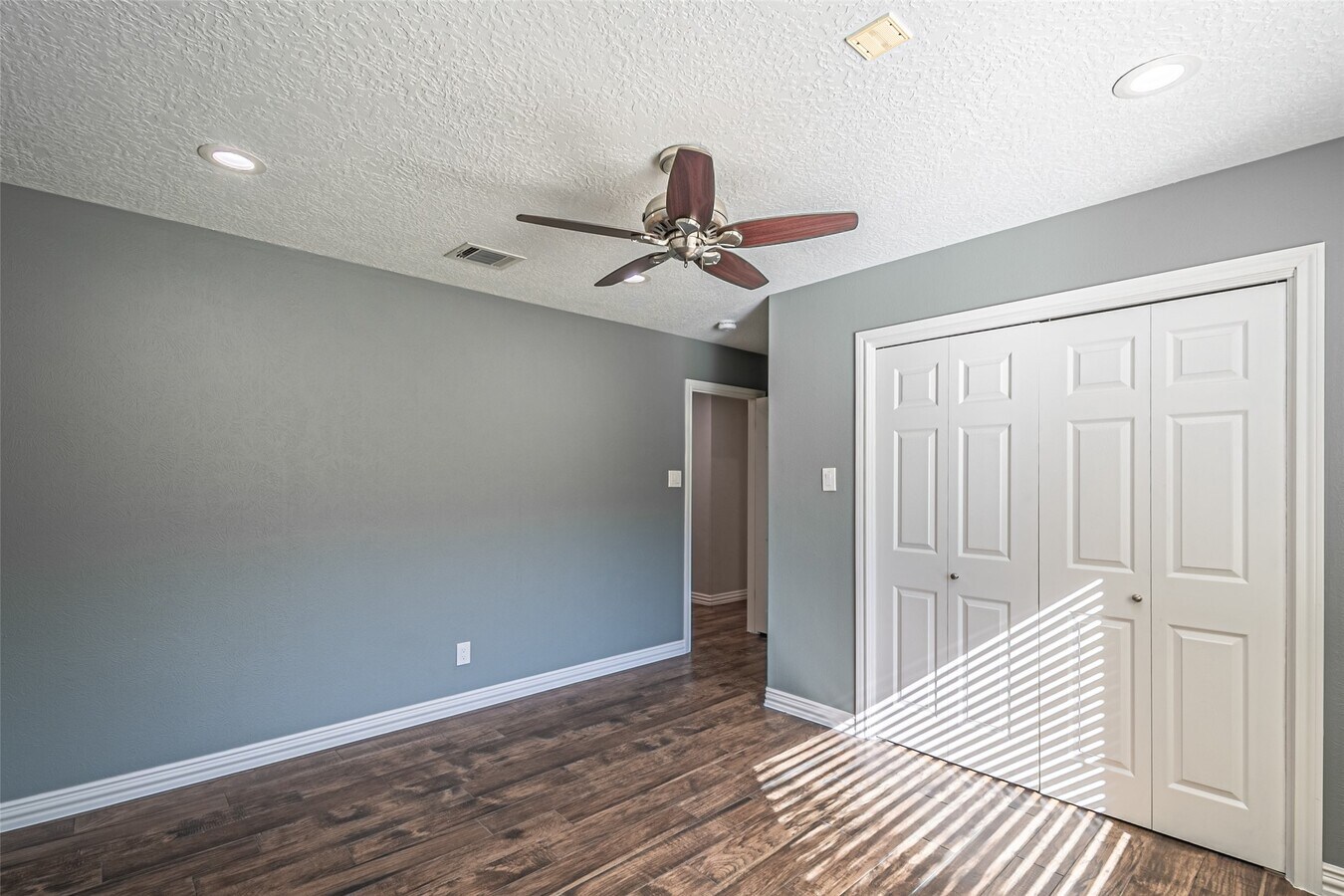 Photo - 17615 Swansbury Dr