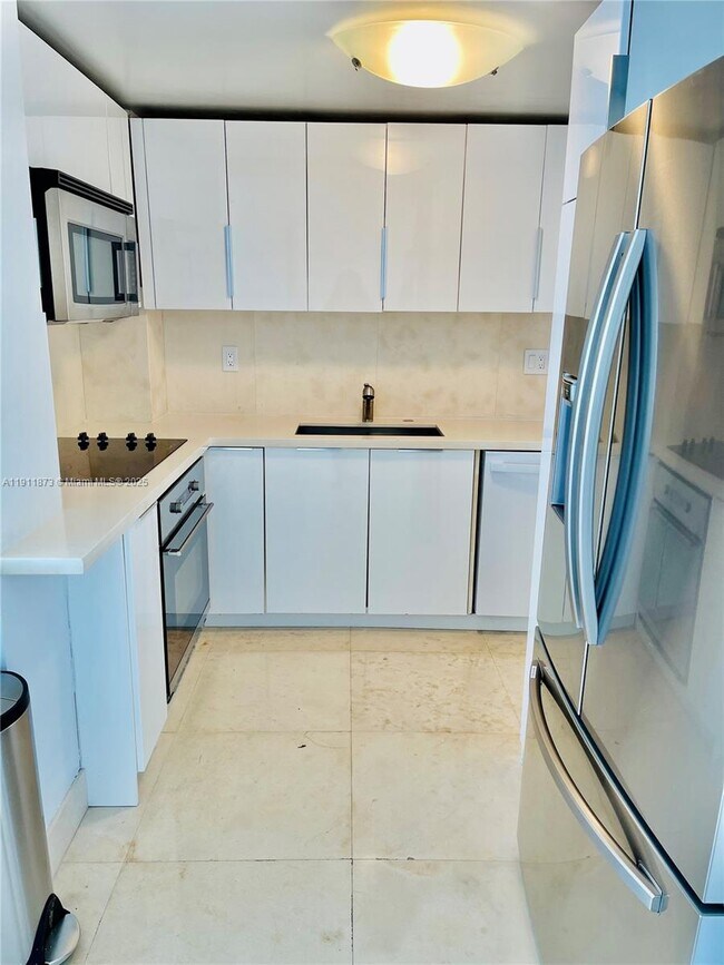 Photo - 20 Island Ave Unidad 209