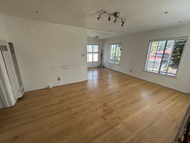 Photo - 4504 W 61st St Unit 4