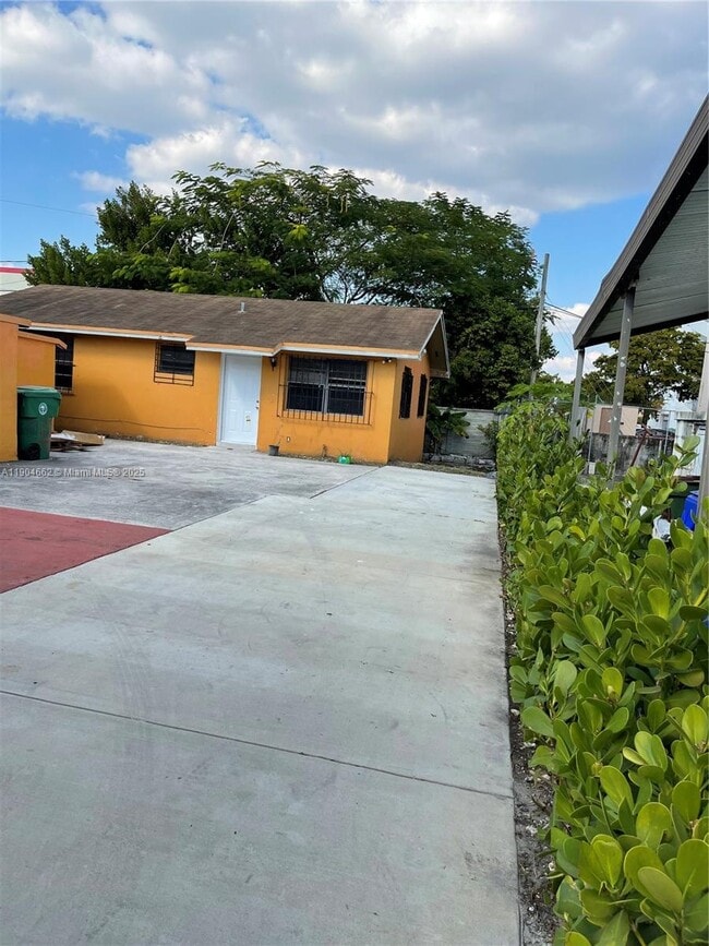 Photo - 2041 NW 6th St Unit 2043