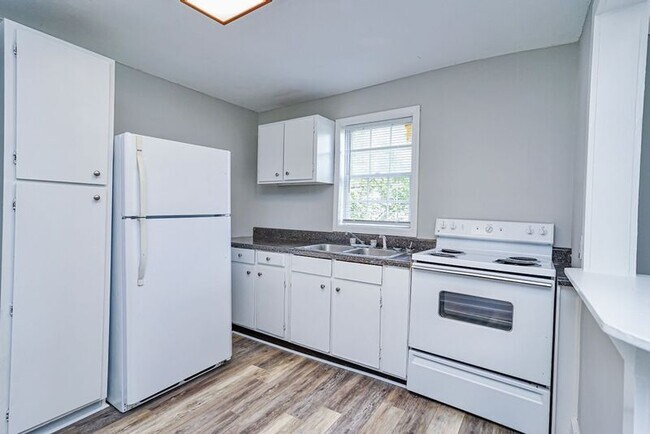 Photo - 105 Francis Ave