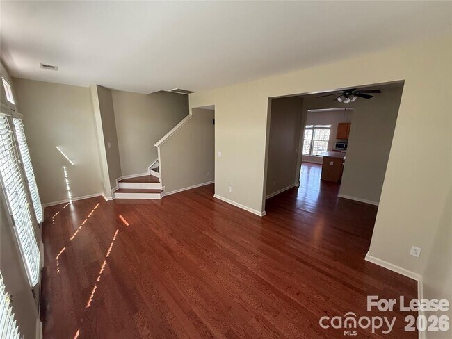 Photo - 13820 Hill St