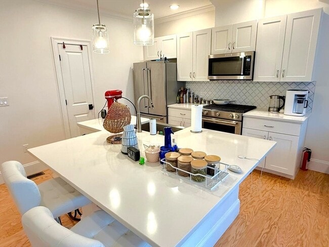 Photo - 7 Lily Pond Ln