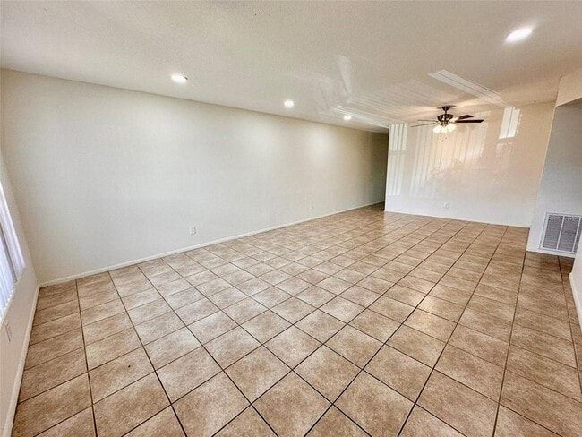 Photo - 2073 Denmark St Unidad 5