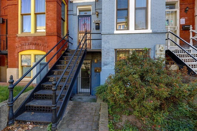 Photo - 2025 11th St NW Unit B