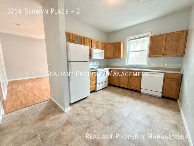 Photo - 3254 Berwyn Pl Unit 2