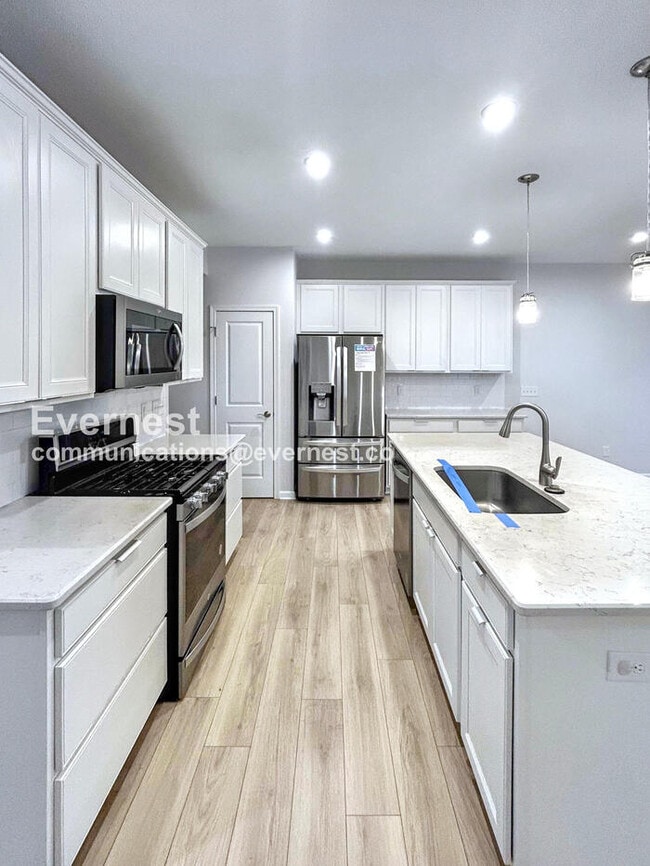 Photo - 830 S Greenway Dr