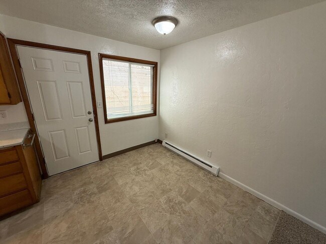 Photo - 2042 Myrtle Ave NE