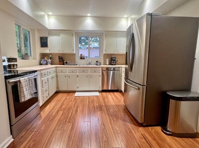 Photo - 12530 NE 4th Ave