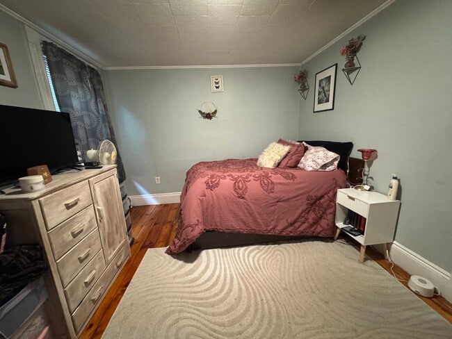 Photo - 160 Pleasant St Unit 2