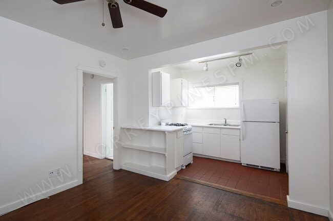 Photo - *OPEN HOUSE: 10/25 12:30-1:30PM* 1BR Betwe... Unit 1922