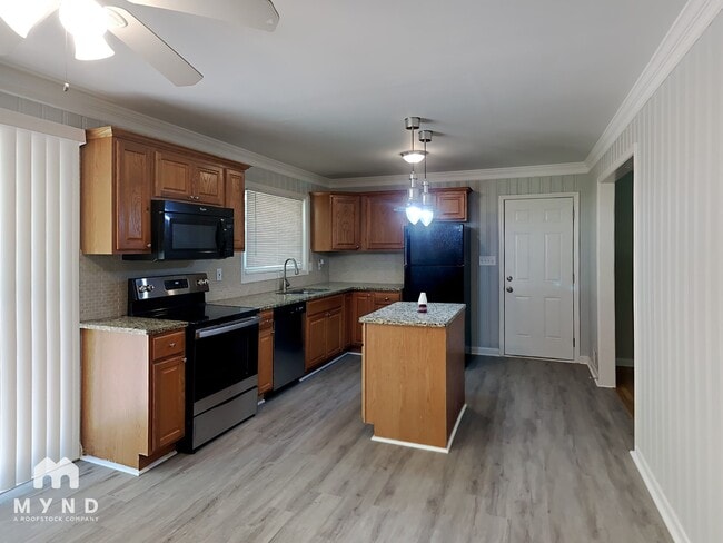 Photo - 5493 Beaver Dr SW