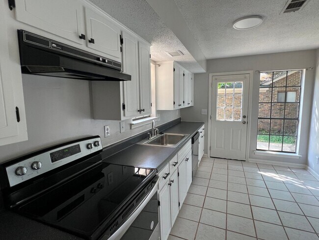 Photo - Forest Hills Home