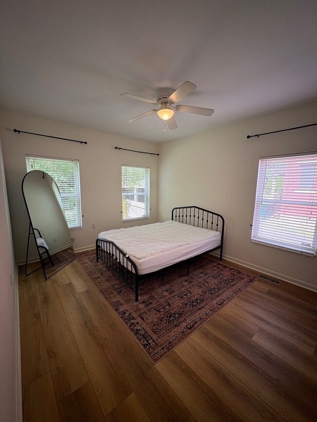 Master Bedroom - 4127 Ballard Ave Unit 4127
