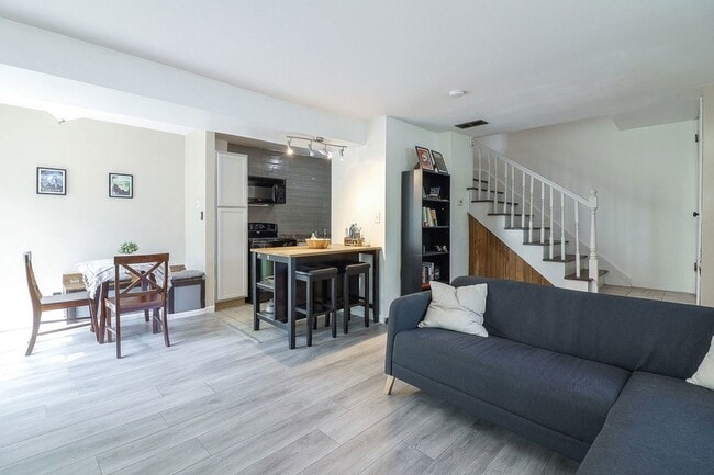 Photo - 21S S Fernwood Dr