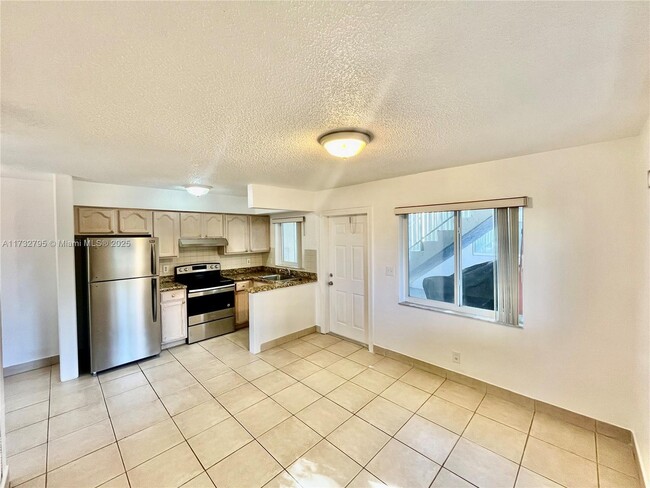 Photo - 1274 NE 40th St Condo Unit 4