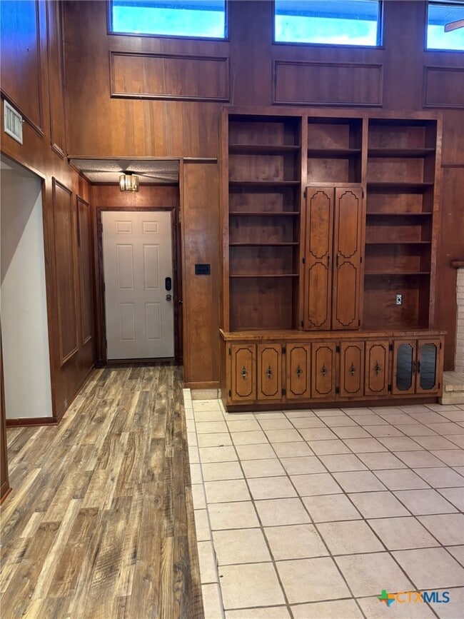 Photo - 202 Sherwood Dr