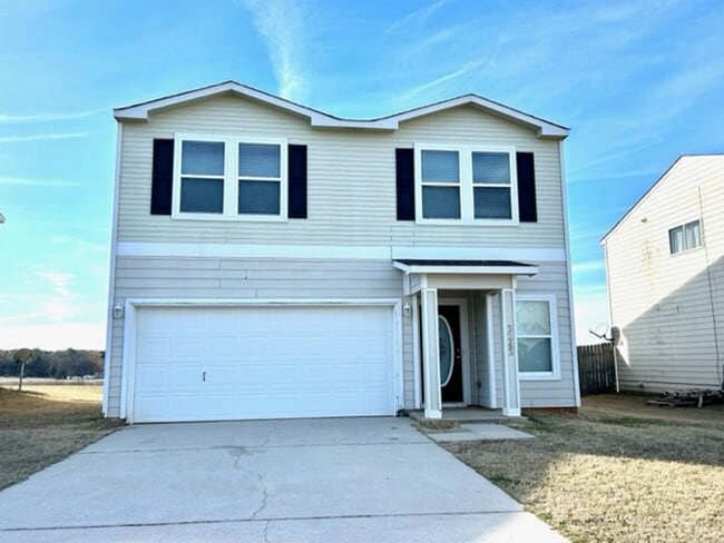 Building Photo - THREE BEDROOMS/TWO & HALF BATHROOMS SPACIOUS HOME - MADISON. MOVE IN SPECIAL!