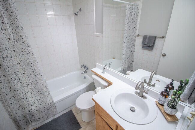 Baño - 6721 E McDowell Rd Unidad 309E