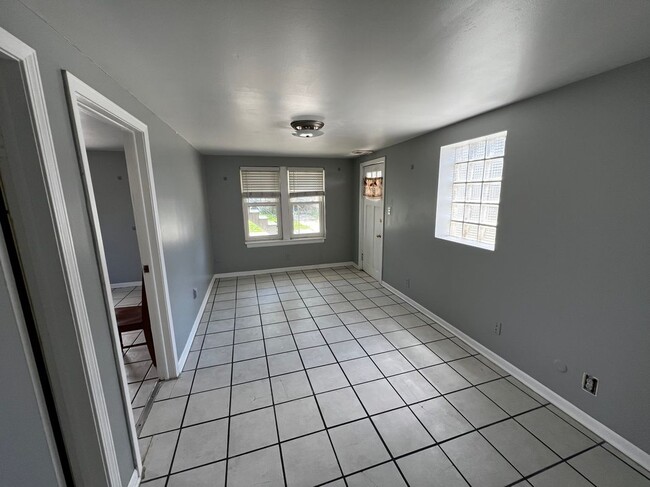 Photo - 1440 S 49th Ave Unidad 1