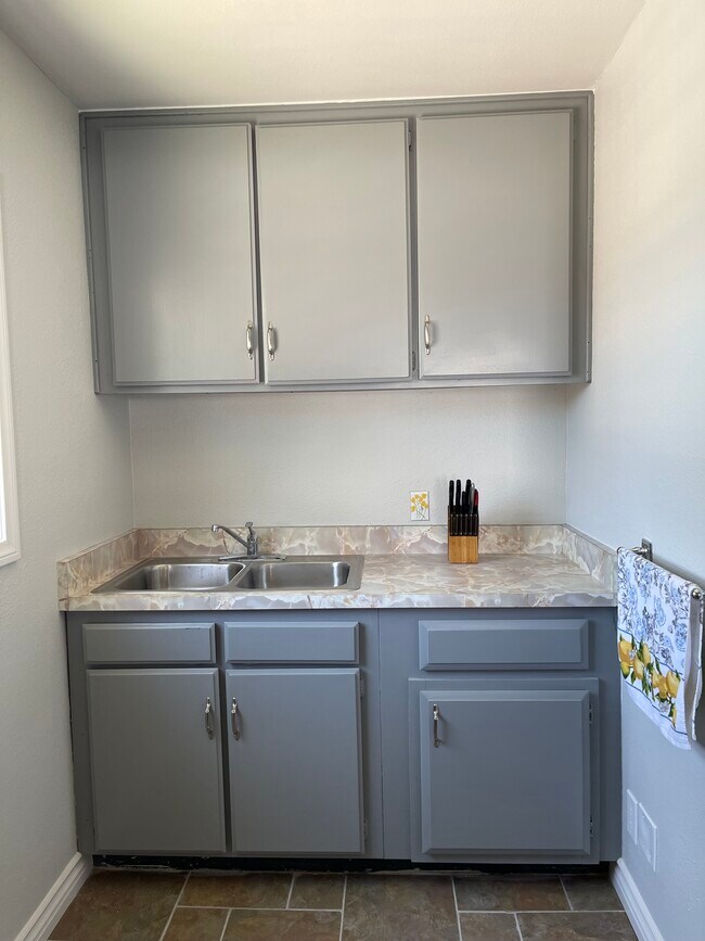 3713 Rosehedge Dr Apartment Unit Spacious One bedroom Fullerton, CA