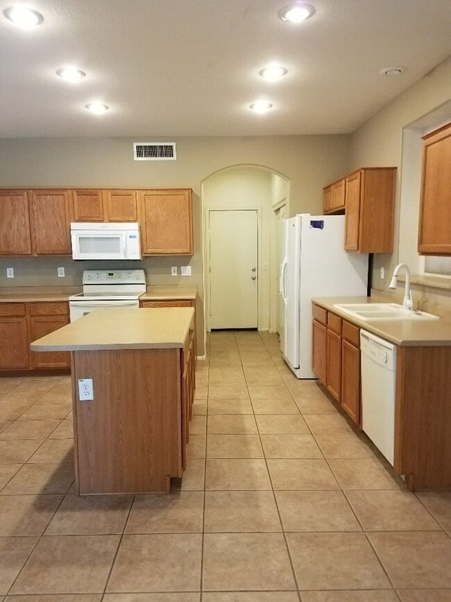Photo - FREE RENT OAC  4 bedroom  3 car garage RV Gate