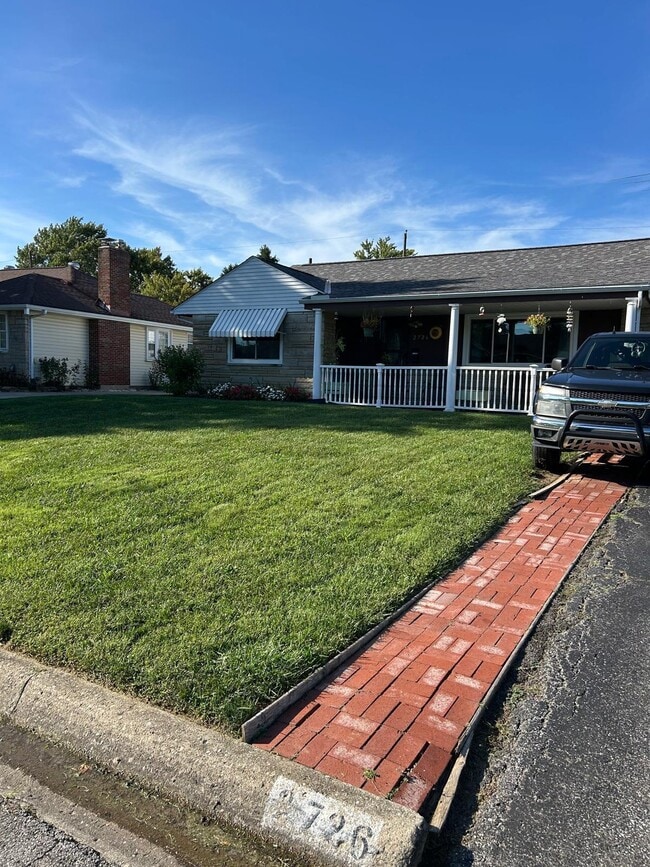 2726 Bernadette Rd