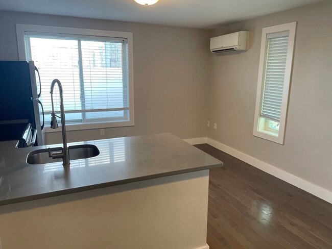 Photo - 543 Dorchester Ave Unit 2