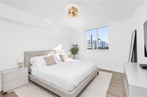 Photo - 18943 NE 29th Pl