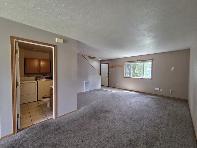 Photo - 111 N Pondera Ave
