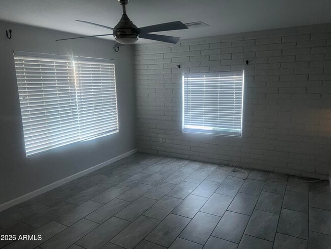 Photo - 5406 S Hazelton Ln